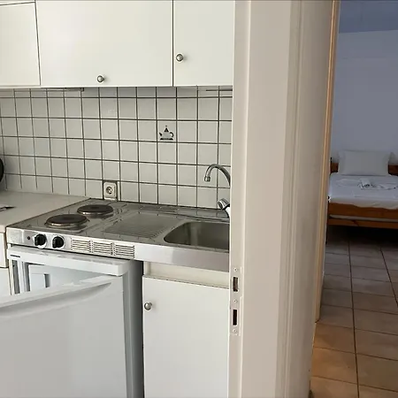 Milia 2 Áyios Nikítas